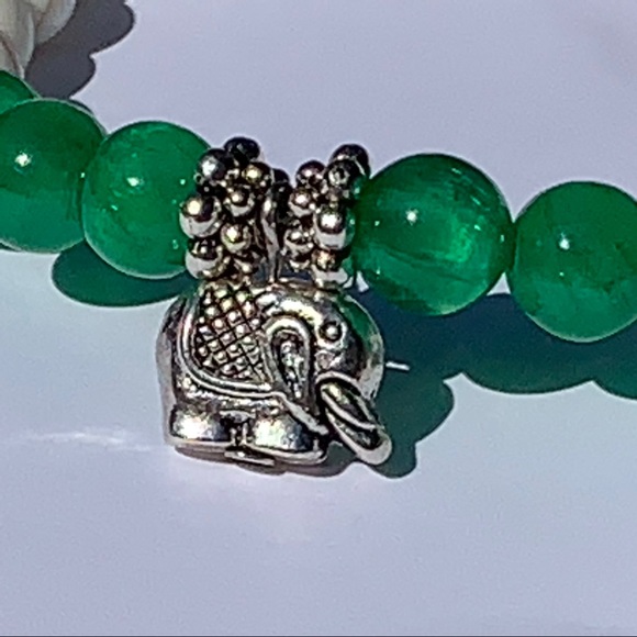 Jade with white turquoise beaded bracelet - Picture 3 of 3